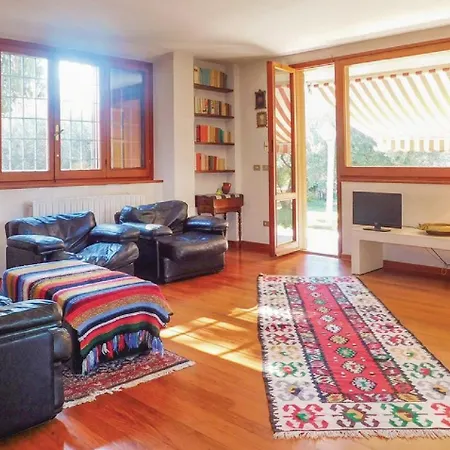 Panoramic With Pool And Gym *